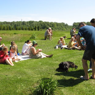 Pārtraukumā visi tika cienāti ar zupu