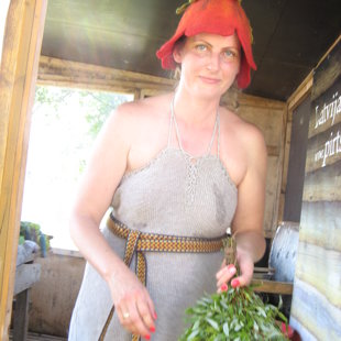 Guna Zablocka gatava savam iznācienam un par nenojauš, ka kļūs par mūsu skates laureāti.